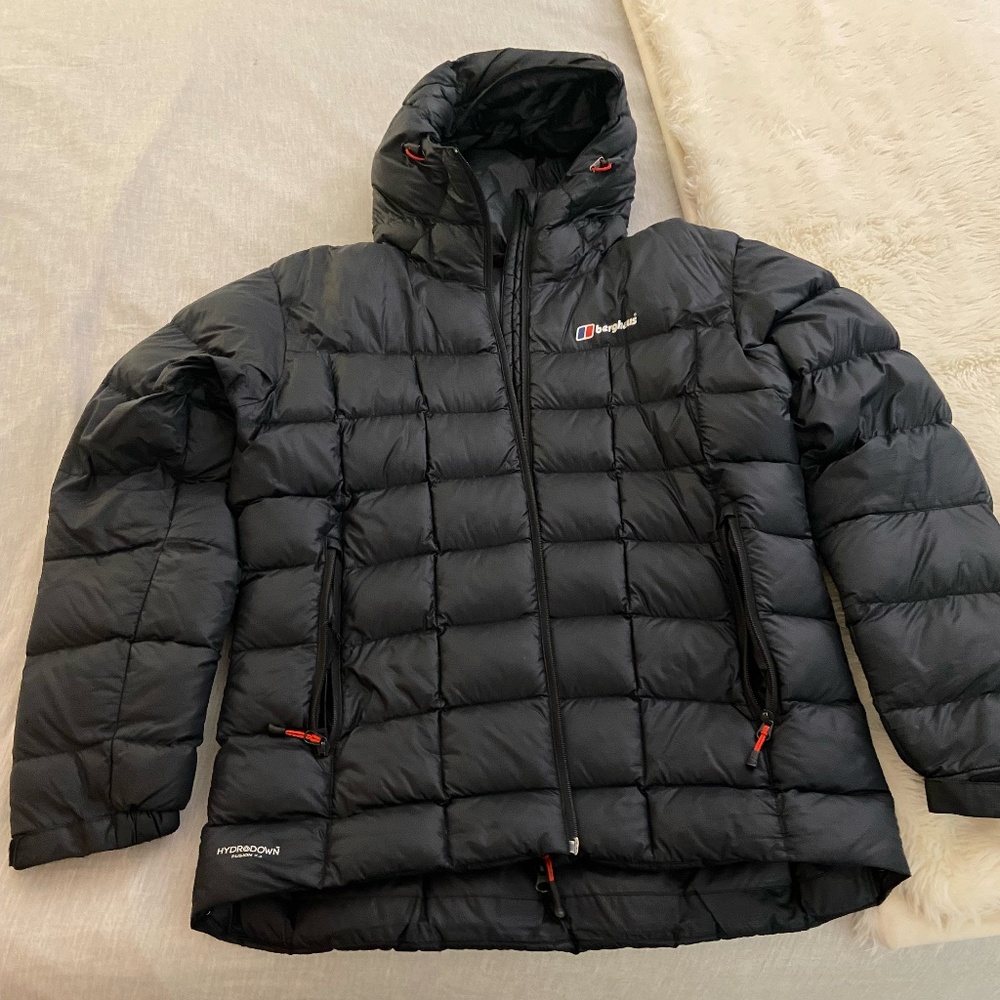Men’s Berghaus Popena Hooded 600 Fill HydroDown Fusion Jacket Size M Black